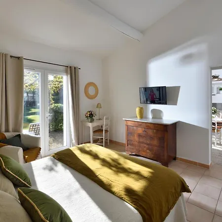 Les Mazets De Marie De Jules Hotel Eyragues