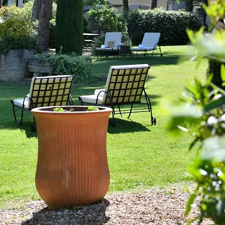 Les Mazets De Marie De Jules Hotel Eyragues